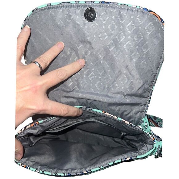 Vera Bradley Fan Flowers Medium Flap Crossbody Green Bag EUC - Picture 5 of 5